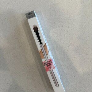 IT Brushes For ULTA   Airbrush Essential Concealer Brush #144